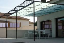 Pose de fenêtres en aluminium Marseille: fenêtres et baies noir sablées pour un loft en 2013