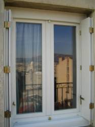 Rénovation d'une fenêtre, et ses volets persiennes ,à Marseille, réaliser par Techpose